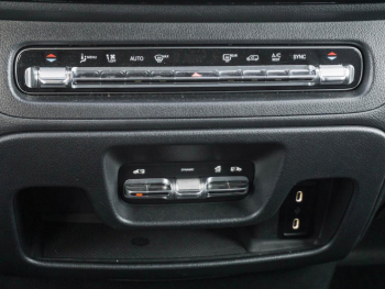 Mercedes-Benz Vito 124 CDI 4x4 Tourer PRO Lang Distronic Navi