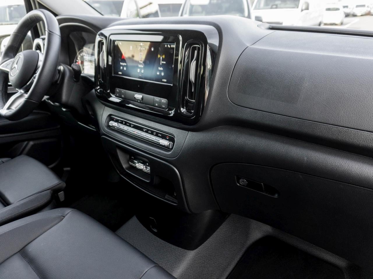 Mercedes-Benz Vito 124 CDI 4x4 Tourer PRO Lang Distronic Navi