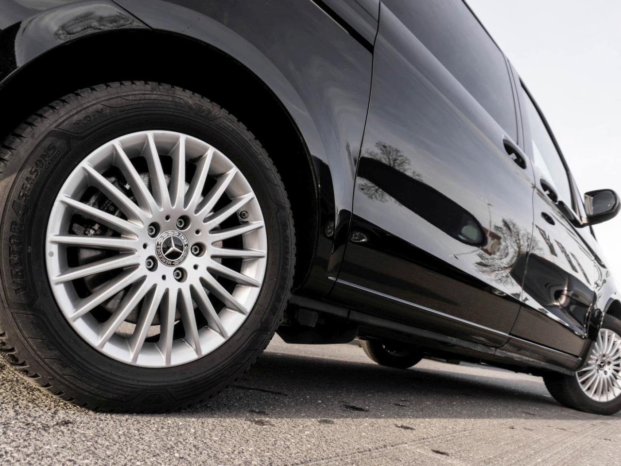 Mercedes-Benz Vito 124 CDI 4x4 Tourer PRO Lang Distronic Navi