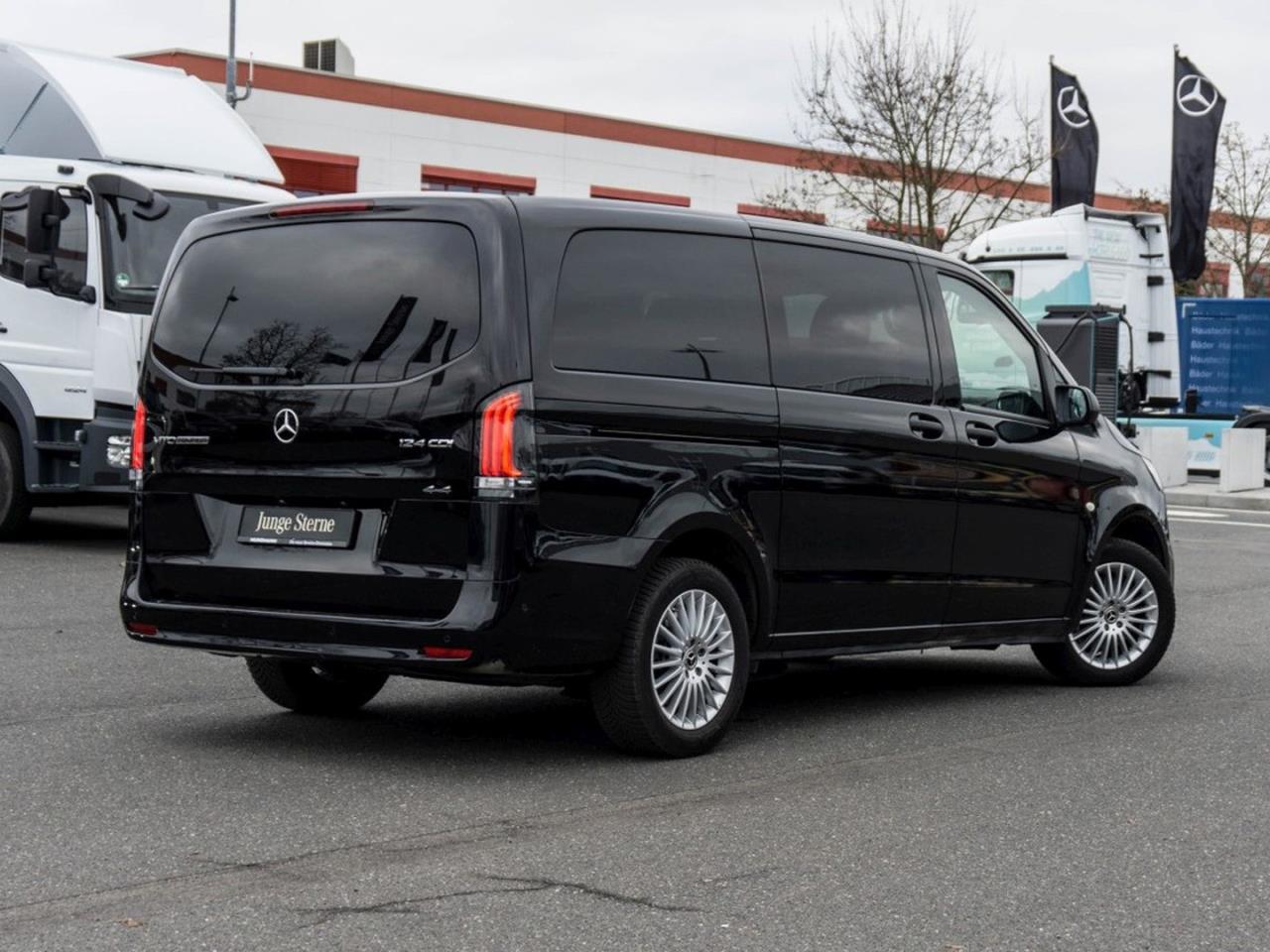 Mercedes-Benz Vito 124 CDI 4x4 Tourer PRO Lang Navi Distronic