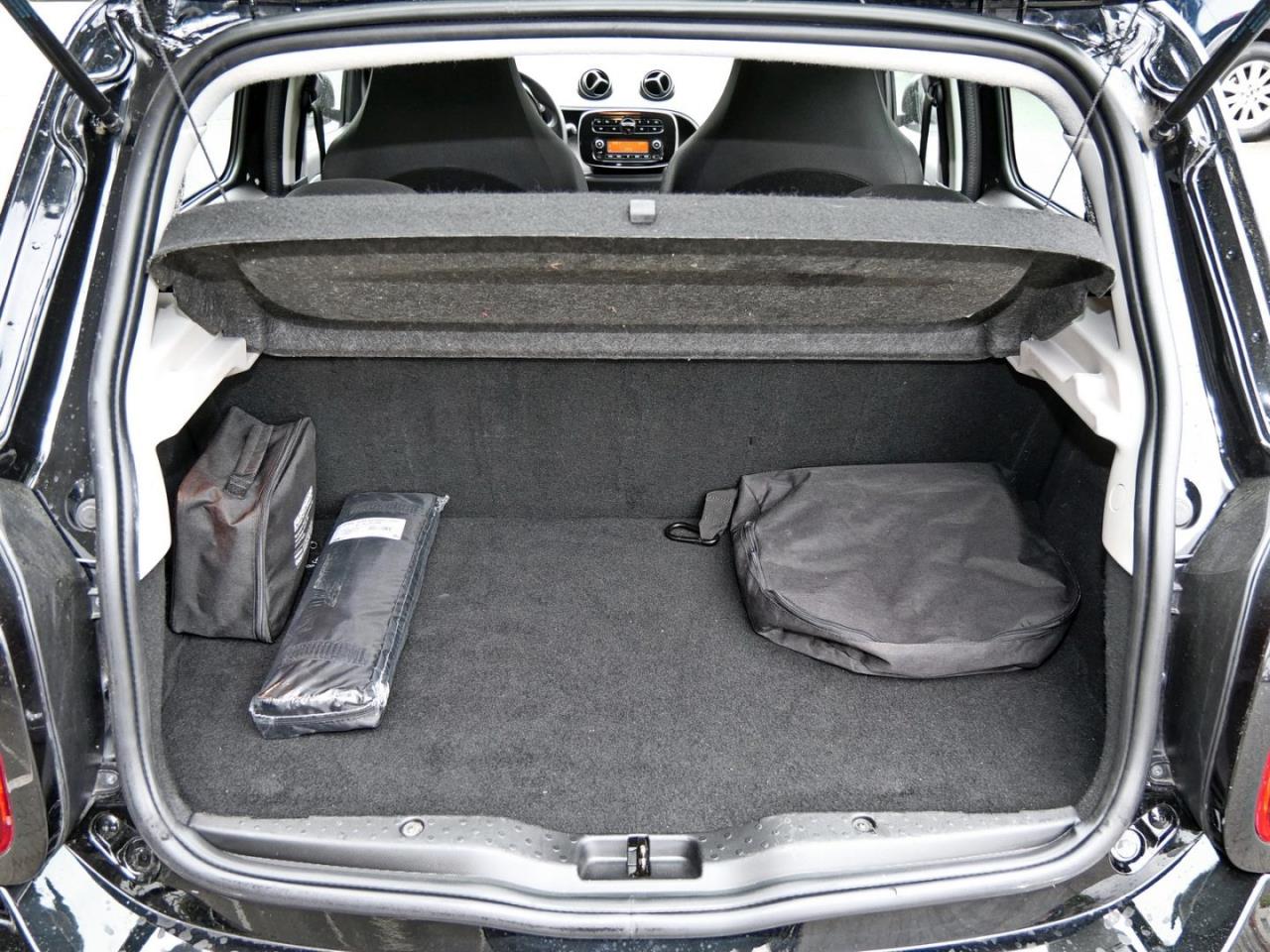 SMART EQ forfour Cool&Audio Volldach Klimaautomatik