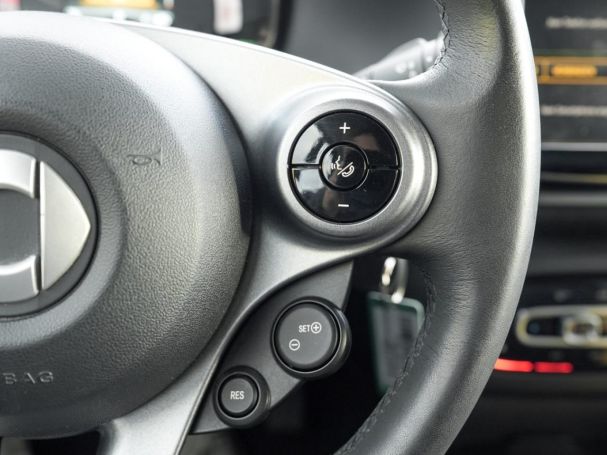 SMART EQ fortwo 22kW Night Plus-Paket Panorama Kamera