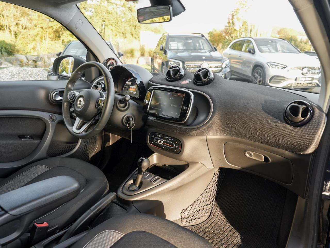SMART EQ fortwo 22kW Night Plus-Paket Panorama Kamera