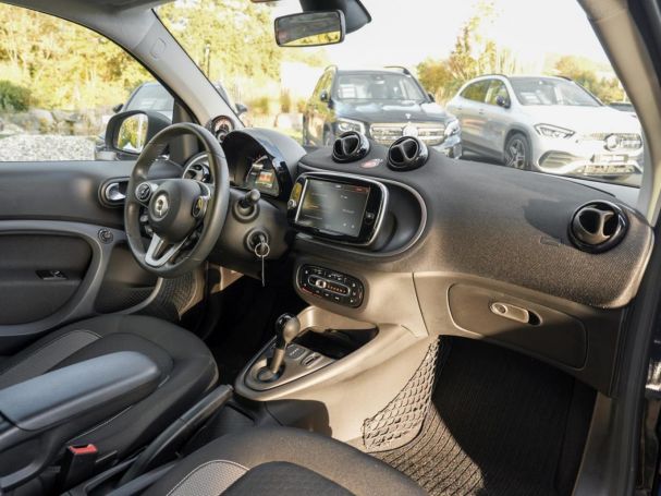 SMART EQ fortwo 22kW Night Plus-Paket Panorama Kamera