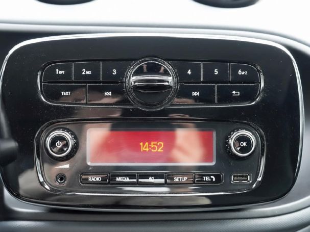 SMART EQ fortwo cabrio plus-Paket Cool&Audio 22kw