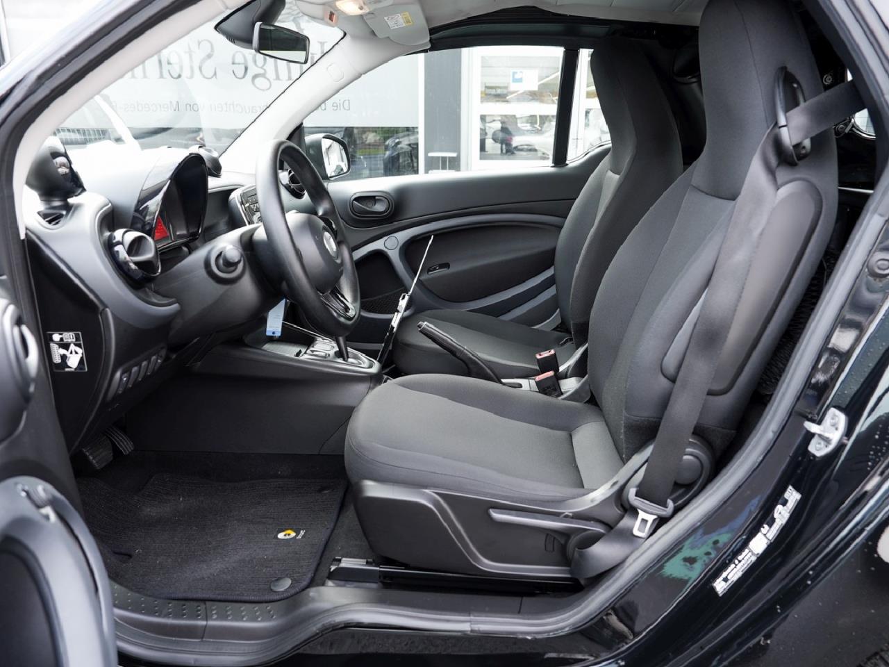 SMART EQ fortwo cabrio plus-Paket Cool&Audio 22kw