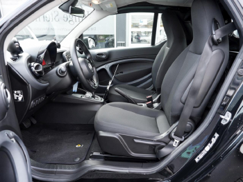 SMART EQ fortwo cabrio plus-Paket Cool&Audio 22kw