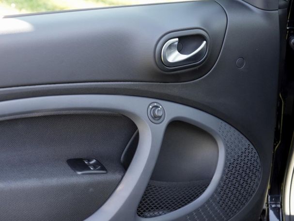 SMART EQ fortwo cabrio passion plus paket cool audio