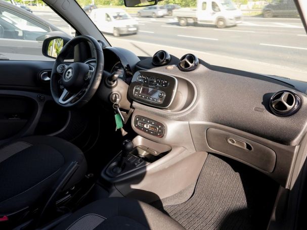 SMART EQ fortwo cabrio passion plus paket cool audio