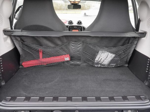 SMART EQ fortwo plus-Paket Cool&Audio Volldach 22kW