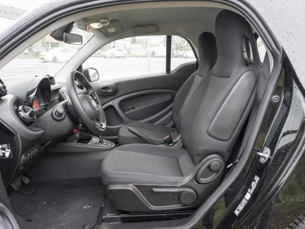 SMART EQ fortwo plus-Paket Cool&Audio Volldach 22kW