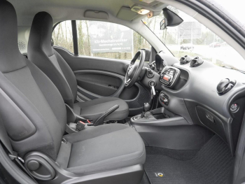 SMART EQ fortwo plus-Paket Cool&Audio Volldach 22kW