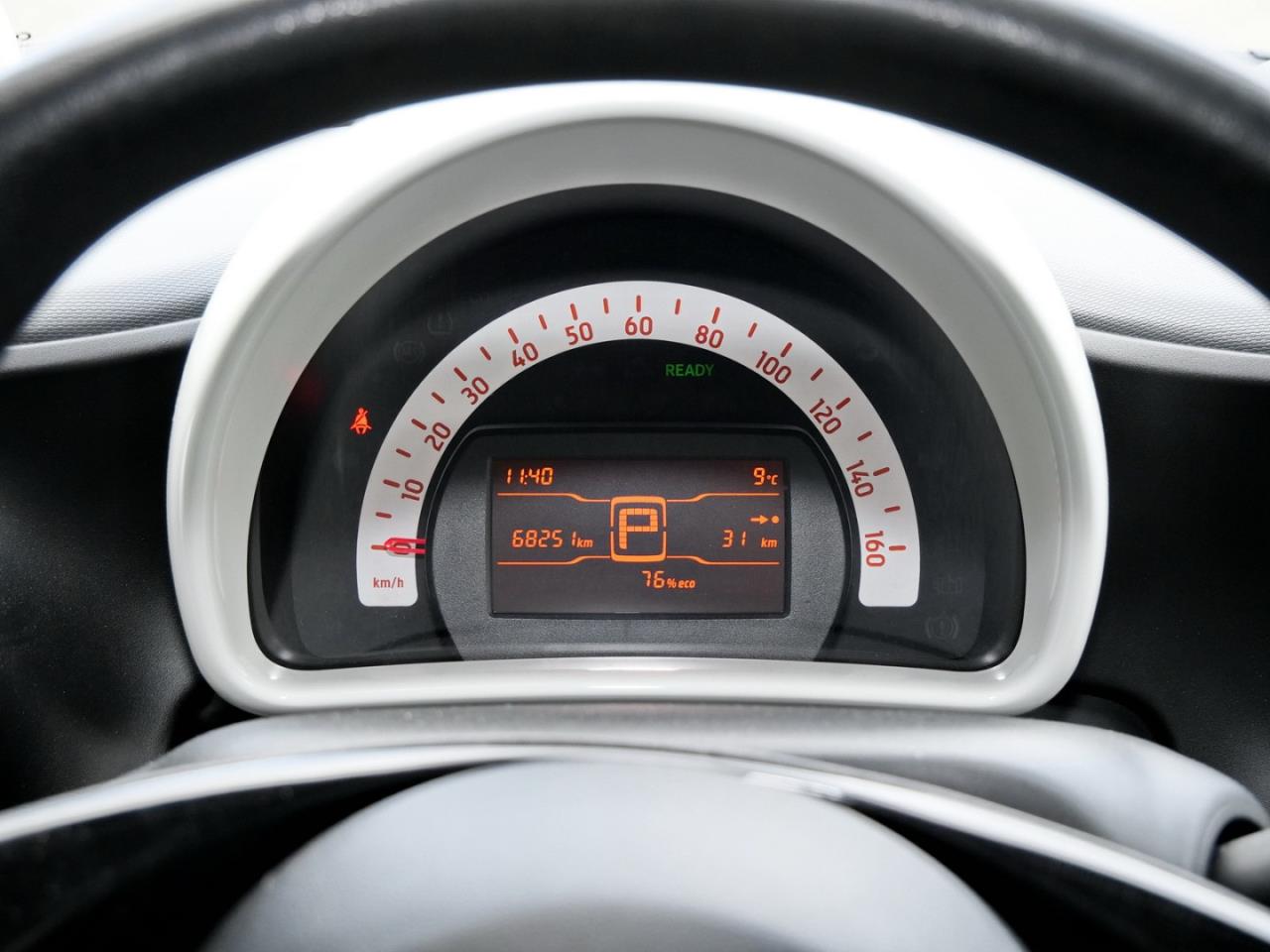 SMART EQ fortwo cool&audio Tempomat Volldach ABS ESP