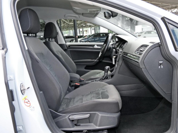 VW Golf VII 1.5 TSI ACT BMT Highline Massage ACC