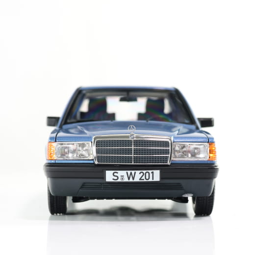 Coche de modelismo 1:18 190 E W201 azul diamante | B66040661