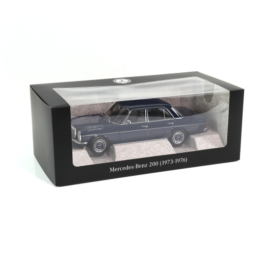 Modelo de coche 1:18 200 W114/W115 sedán original Mercedes-Benz | B66040694