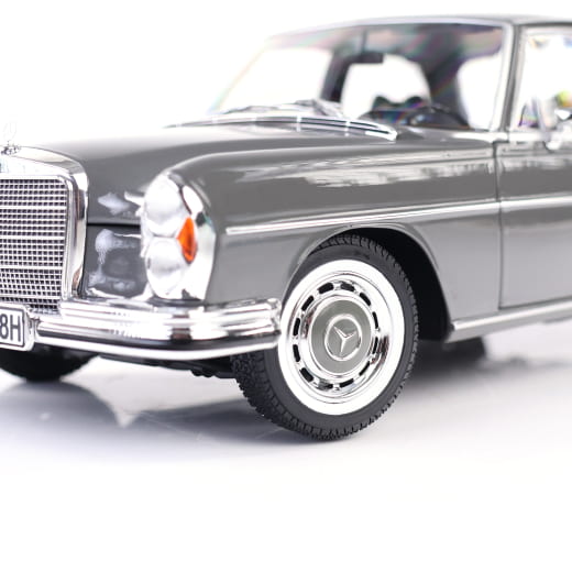 Coche de juguete a escala 1:18 280 SE W 108 (1968-1972) Original Mercedes-Benz | B66040718