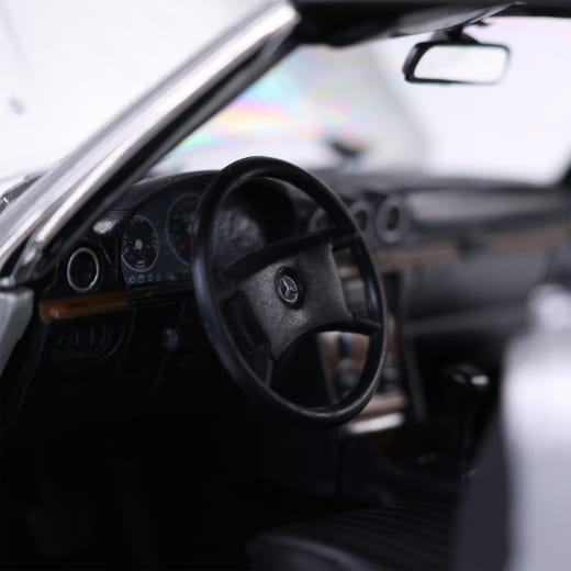 Coche de juguete a escala 1:18 450 SL R107 Plata astral Original Mercedes-Benz | B66040716