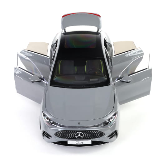 Coche de juguete 1:18 CLA C174 MANUFAKTUR gris alpino Original Mercedes-Benz | B66960844