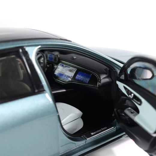 Coche modelo 1:18 Clase E W214 Berlina Verdesilber Original Mercedes-Benz | B66961118