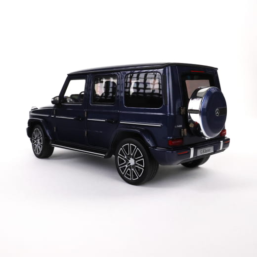 Coche a escala 1:18 Clase G W465 azul sodalita Original Mercedes-Benz | B66960663