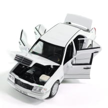 1:18 model car C 200 W202 Sedan white Genuine Mercedes-Benz | B66040703