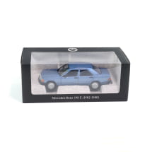 1:18 modelauto 190 E W201 diamantblauw | B66040661