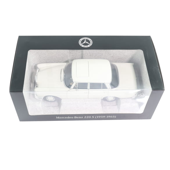 Modelauto 1:18 Mercedes 220 S W111 staartvin Norev | B66041218