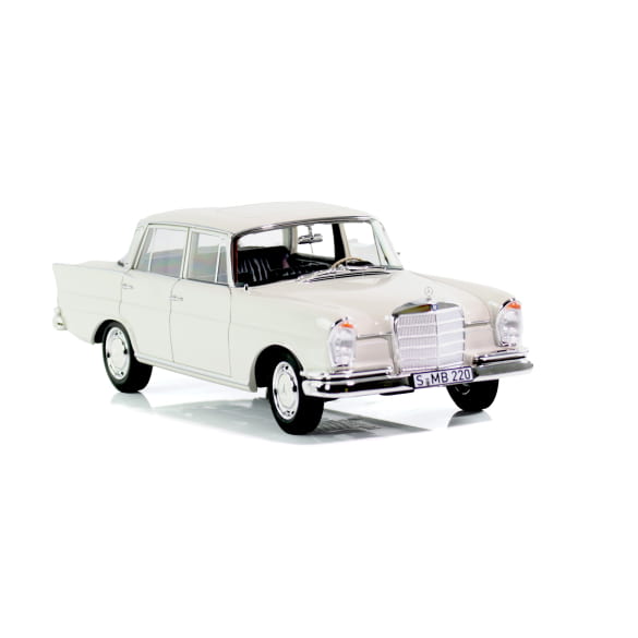 1:18 modelauto 220 S W111 staartvin witgrijs origineel Mercedes-Benz