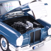 1:18 modelauto Mercedes-Benz 220 S W111 Origineel Mercedes-B | B66040723