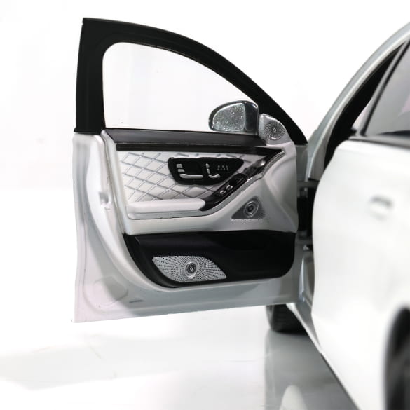 1:18 modelauto S 680 4MATIC X223 wit originele Mercedes-May­ | B66960666