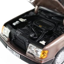 1:18 Modellauto 230 E-Klasse W124 Rosenholz Original Mercedes-Benz | B66040697