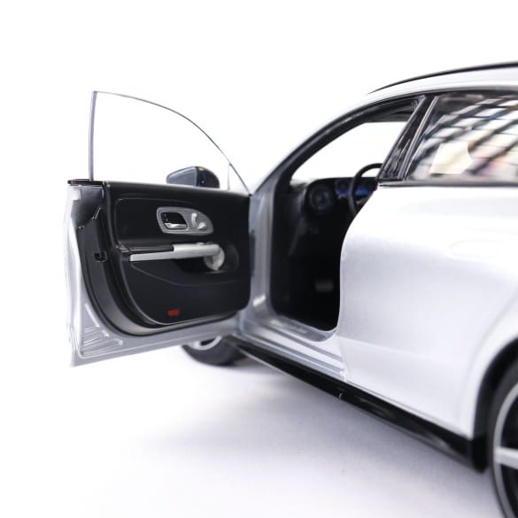 1:18 Modellauto CLA Shooting Brake X174 hightechsilber Original Mercedes-Benz | B66960847