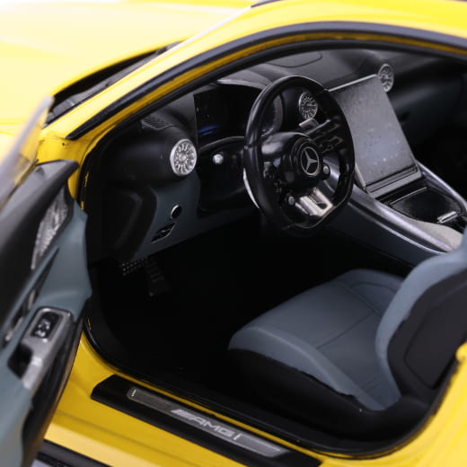Modellino auto AMG GT 43 in giallo sole 1:18 Originale Mercedes-AMG | B66960587