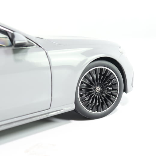 Modellino auto 1:18 Classe E W214 berlina grigio alpino uni originale Mercedes-Benz | B66961119