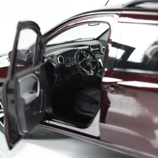 1:18 scale model car T-Class W420 rubellite red Genuine Mercedes-Benz | B66004182