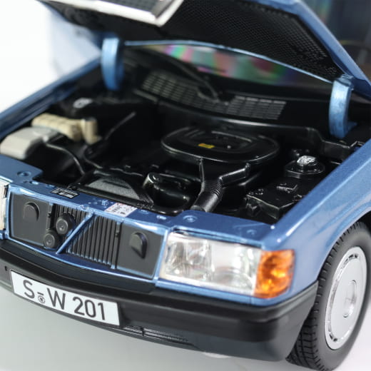 Voiture miniature 1:18 190 E W201 bleu diamant | B66040661