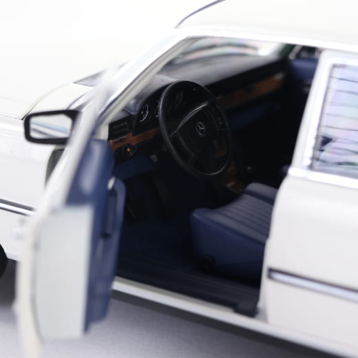 Voiture miniature 1:18 450 SEL W 116 blanc Original Mercedes-Benz | B66040719