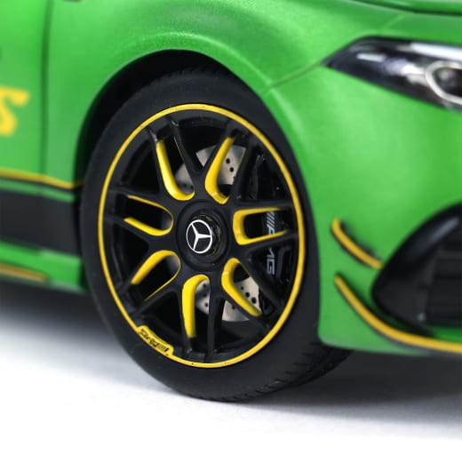 Voiture miniature 1:18 A 45 S AMG Final Edition Original Mercedes-AMG | B66960670