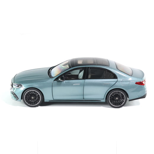 Voiture miniature 1:18 Classe E W214 berline Verdesilber Original Mercedes-Benz | B66961118