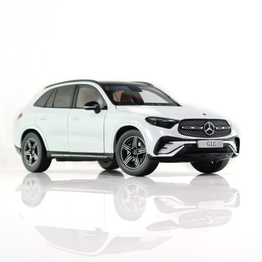 Voiture miniature 1:18 GLC X254 SUV AMG blanche Original Mercedes-Benz | B66960648
