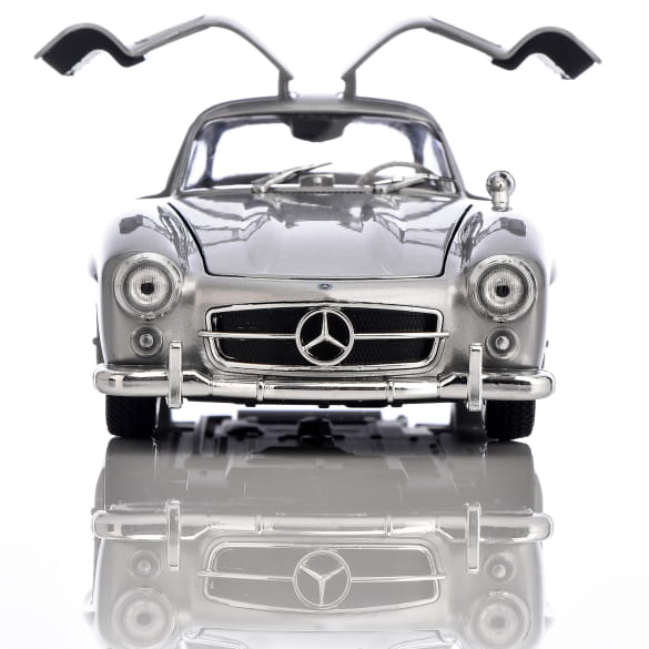 1:24 Modelauto 300 SL W198 vleugeldeuren zilver Origineel  M | B66056163
