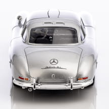 1:24 Modellauto 300 SL W198 Flügeltürer silber Original Mercedes-Benz | B66056163