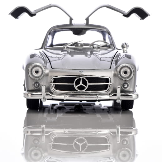 Modellino auto 1:24 300 SL W198 Gullwing argento Original Mercedes-Benz | B66056163