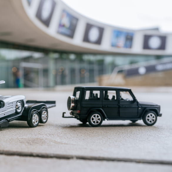 1:38 Pullback Modellauto Trailer Set Original Mercedes-Benz | B66057952