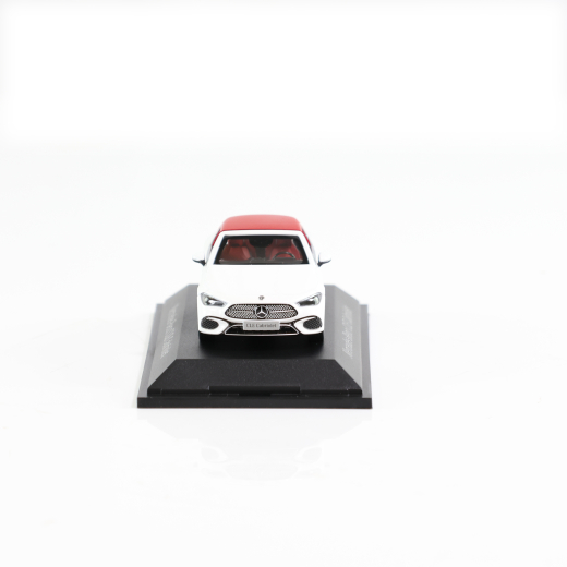 Coche de modelismo 1:43 CLE A236 Cabrio MANUFAKTUR opalithweiß bright Original Mercedes-Benz | B66960651
