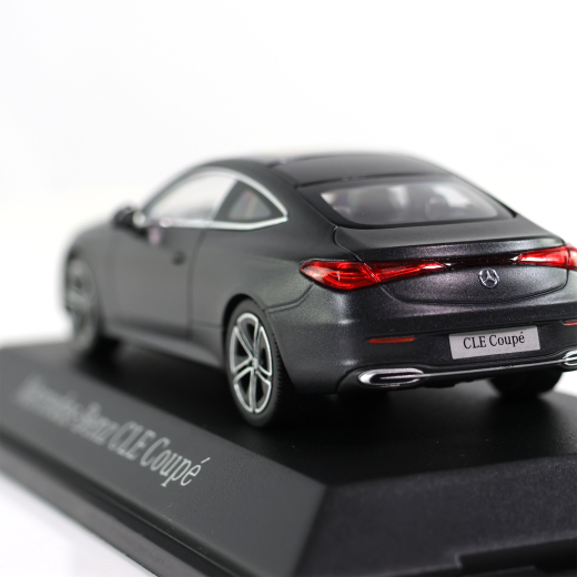 Coche de modelo 1:43 Mercedes-Benz CLE C236 gris grafito magnoOriginal Mercedes-AMG | B66960595