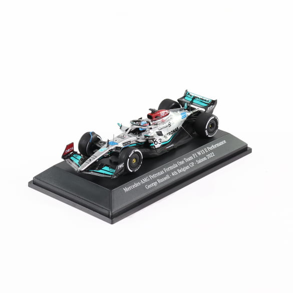 1:43 Modelauto George Russell W13 Mercedes-AMG Petronas Formule 1 seizoen 2022