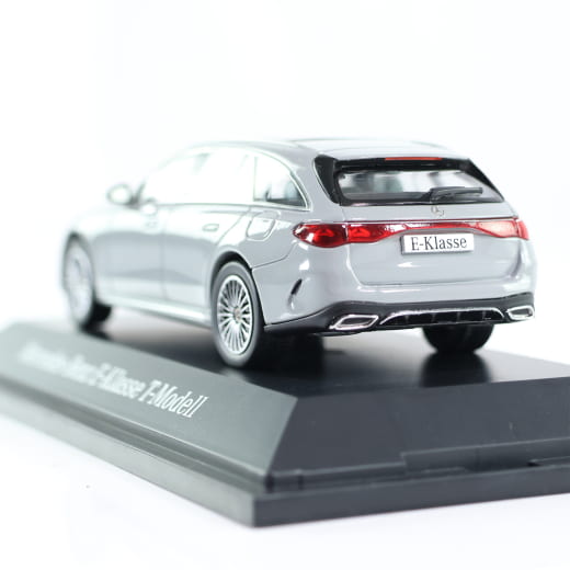 Modellino auto 1:43 E-Class S214 T-Modell AMG-Line grigio alpin uni Original Mercedes-Benz | B66961121