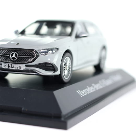 Modellino auto 1:43 E-Class S214 T-Modell AMG-Line grigio alpin uni Original Mercedes-Benz | B66961121